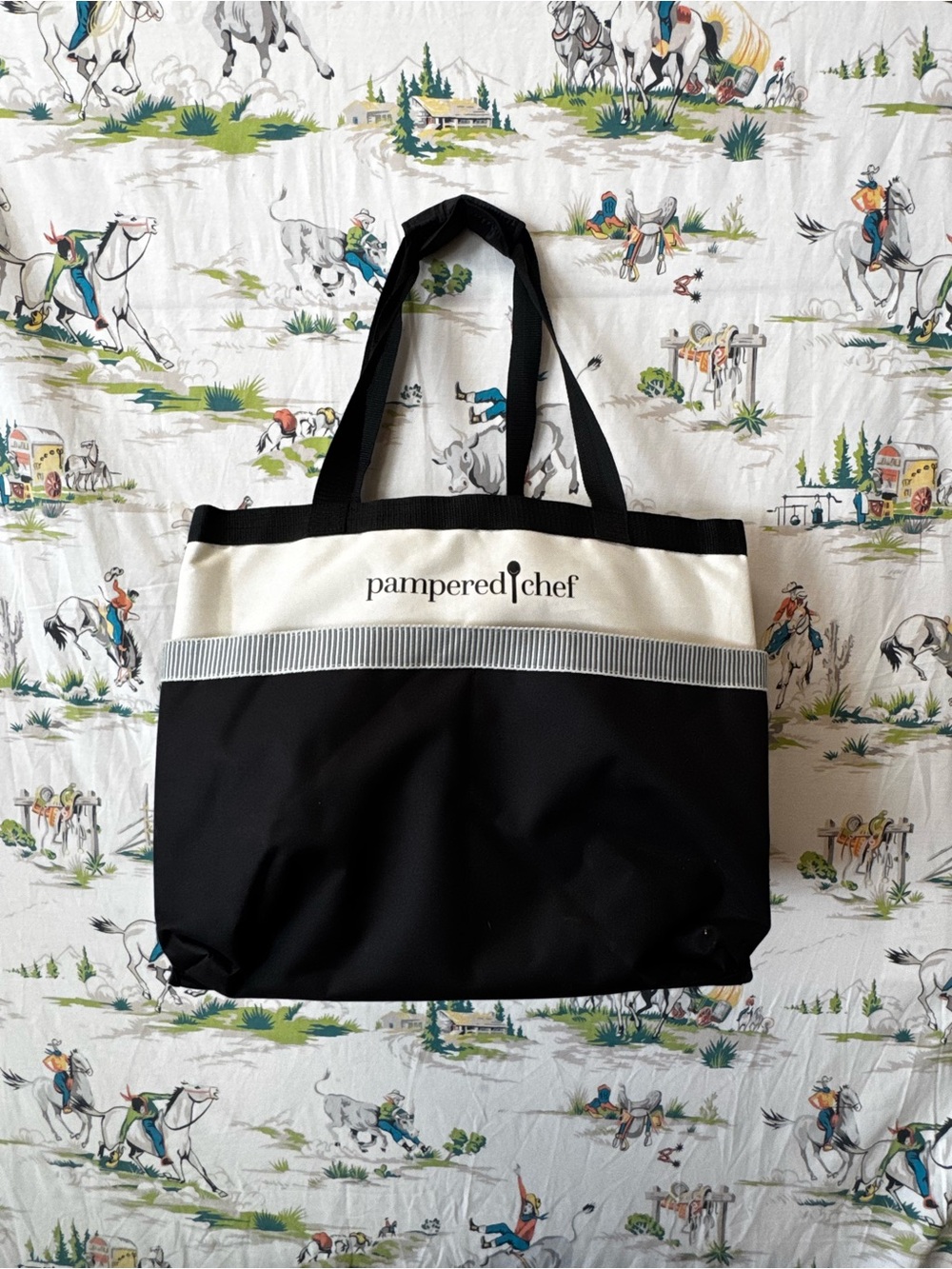 Pampered Chef Black and White Tote Bag 19x15